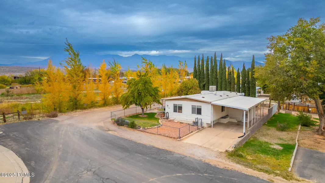 230 W 300 North North, La Verkin, UT 84745