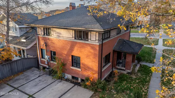 Salt Lake City, UT 84102,306 S Douglas ST Street