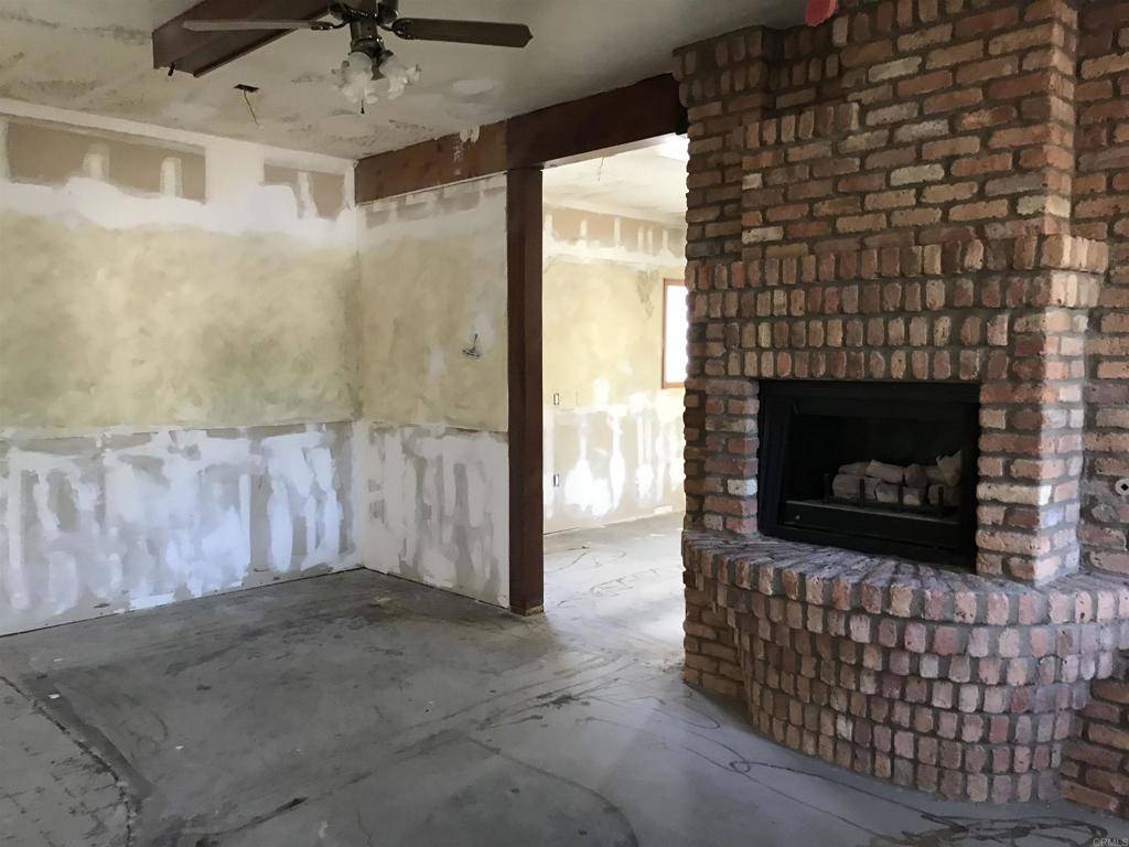 San Marcos, CA 92078,823 Grand Avenue #101-102