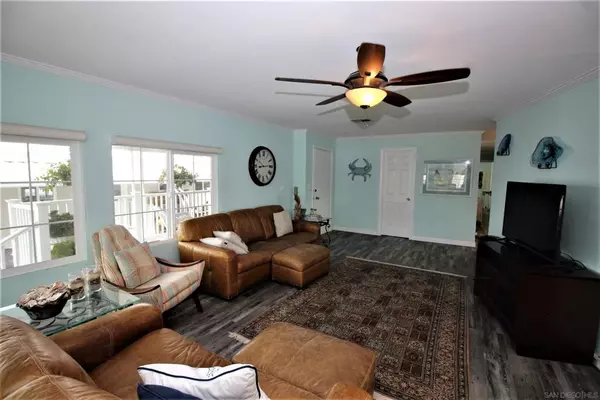 Carlsbad, CA 92011,7038 San Bartolo St #12