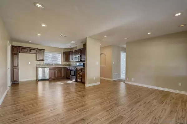 Santee, CA 92071,9524 Galston Dr
