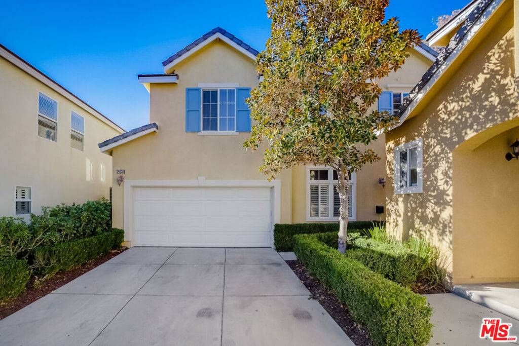 Santa Clarita, CA 91354,24630 Montevista CIR