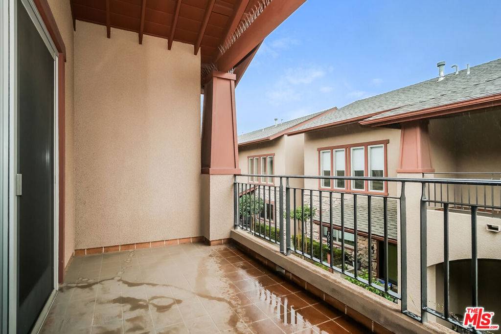705 S AZUSA AVE #C, Azusa, CA 91702