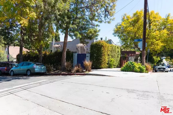 802 N Dillon ST, Los Angeles, CA 90026