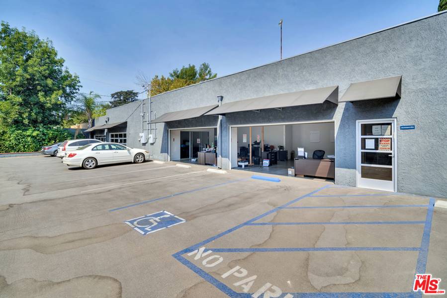 2075 N Fair Oaks AVE, Pasadena, CA 91103