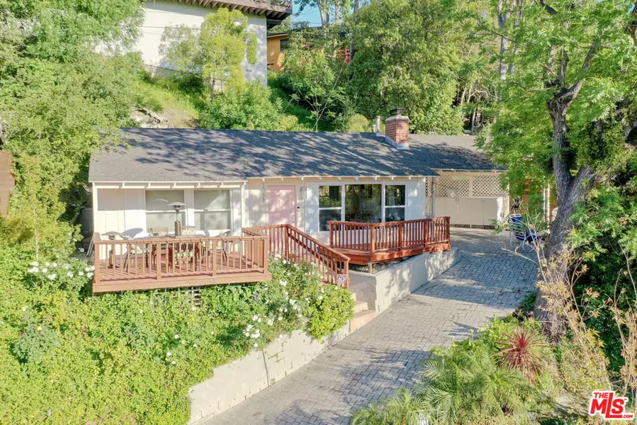 15278 Encanto DR, Sherman Oaks, CA 91403