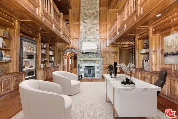 Valencia, CA 91381,25636 Oak Meadow DR