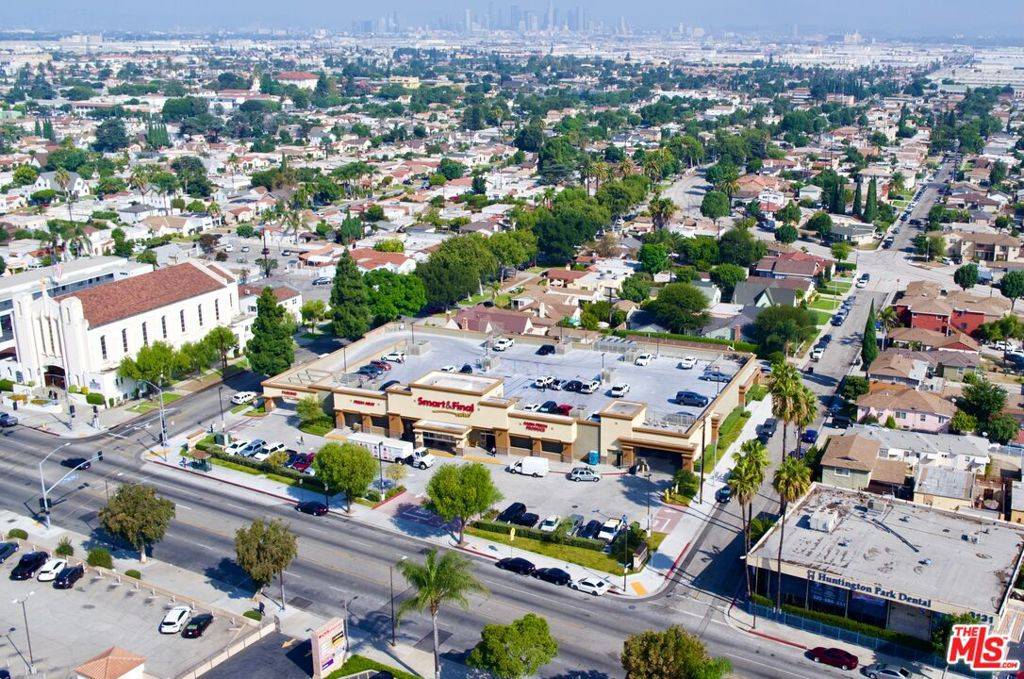 3111 E Florence AVE, Huntington Park, CA 90255