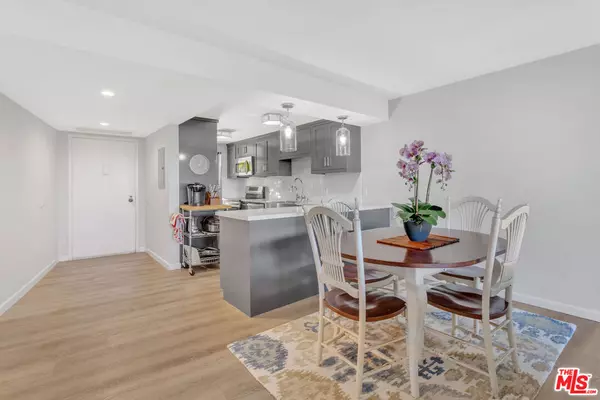 Marina Del Rey, CA 90292,4337 Marina City Drive #141