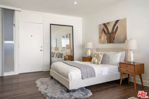 Beverly Hills, CA 90212,9500 W Olympic BLVD