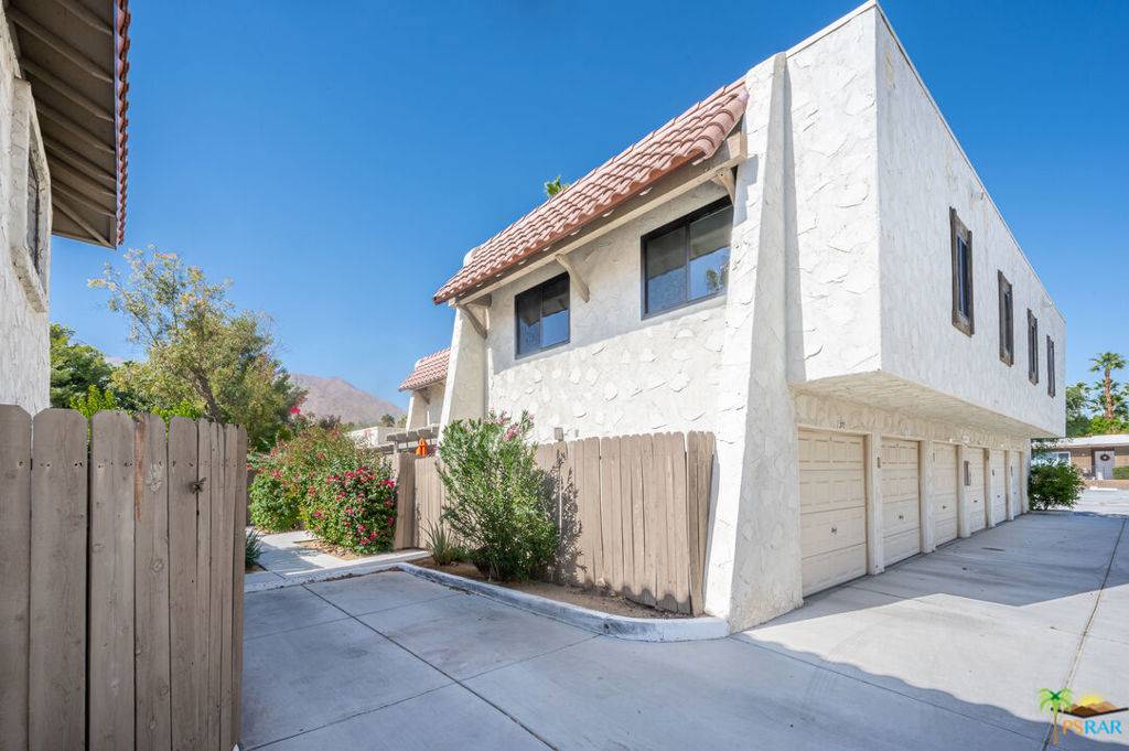 Palm Springs, CA 92262,373 W Mariscal RD