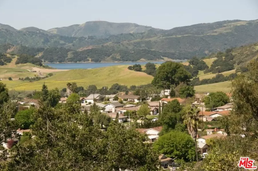 2626 Valley Meadow CT, Oak View, CA 93022