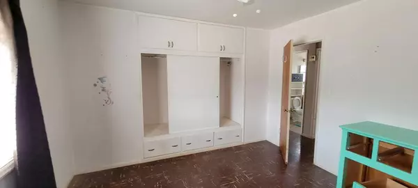 29 Palms, CA 92277,71952 Buena Vista DR