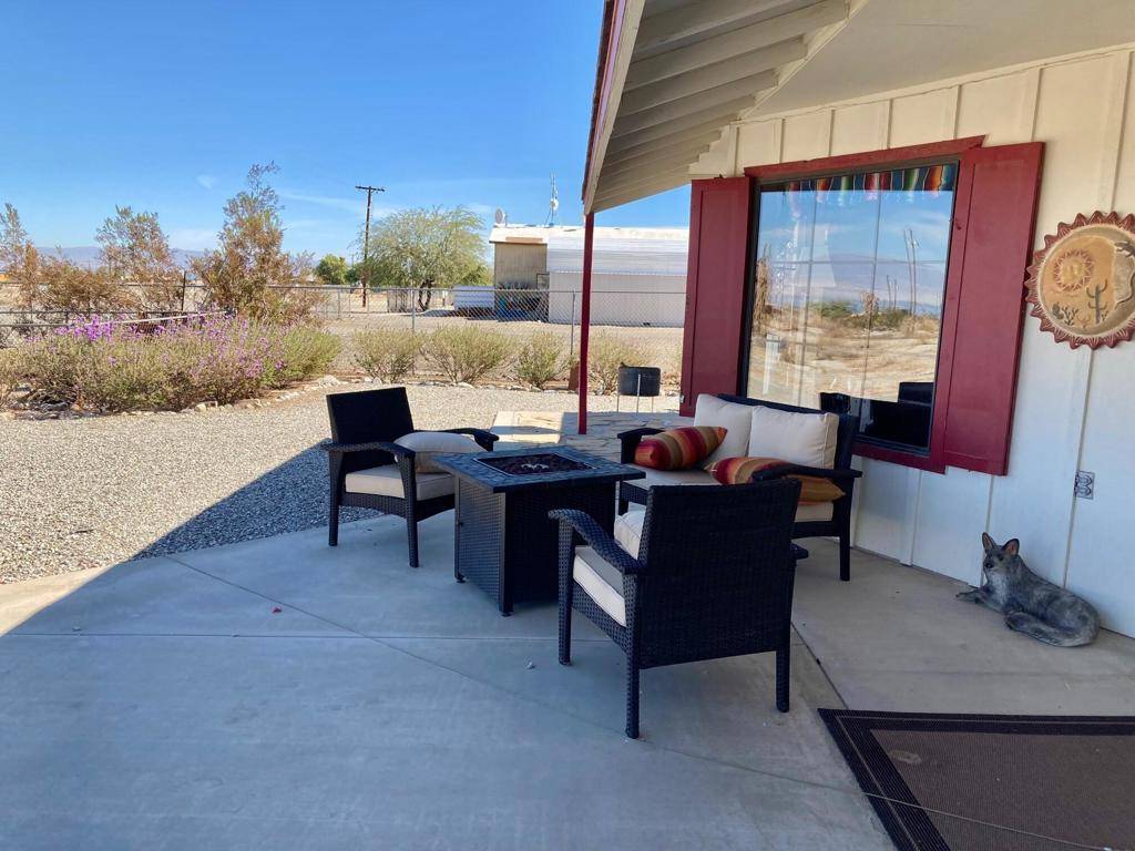 1530 Nile DR, Thermal, CA 92274