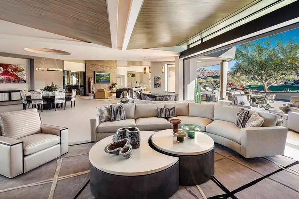 Palm Desert, CA 92260,892 Crescent Falls