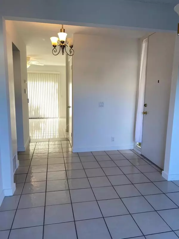 Palm Desert, CA 92260,48944 Desert Flower DR