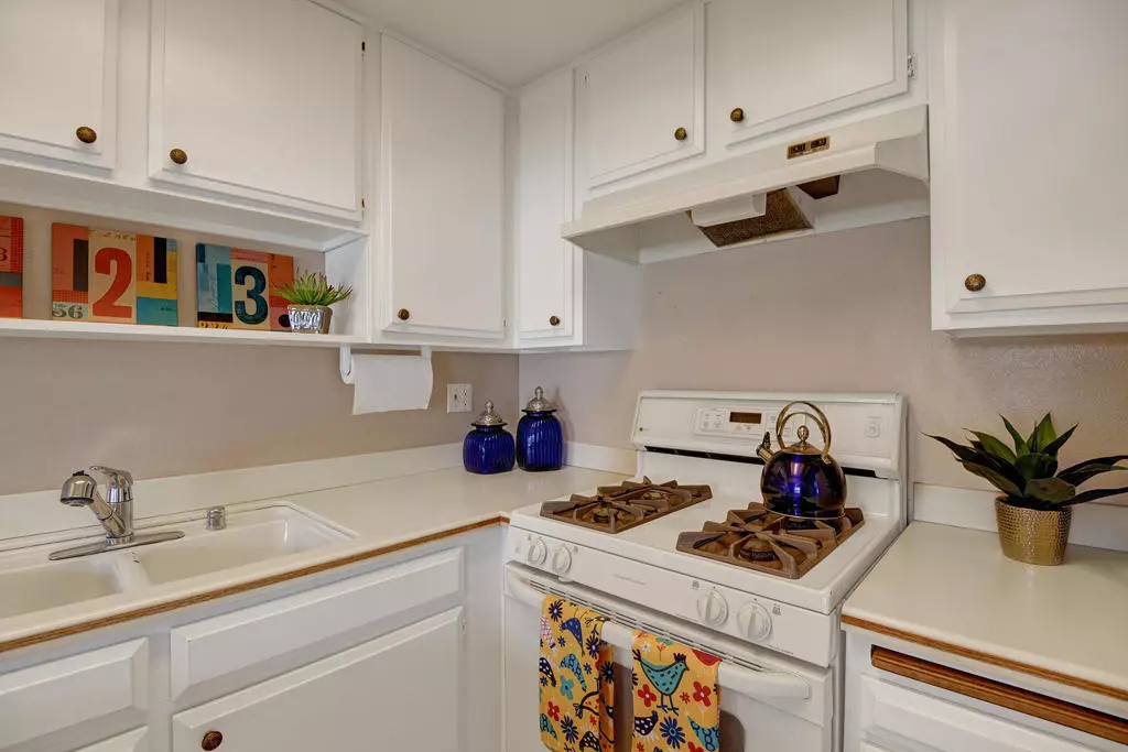 Palm Springs, CA 92262,1860 N Mira Loma WAY