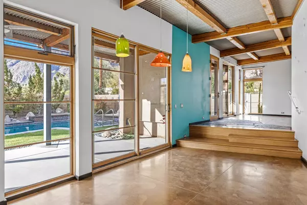 Palm Springs, CA 92262,2494 N Via Monte VIS