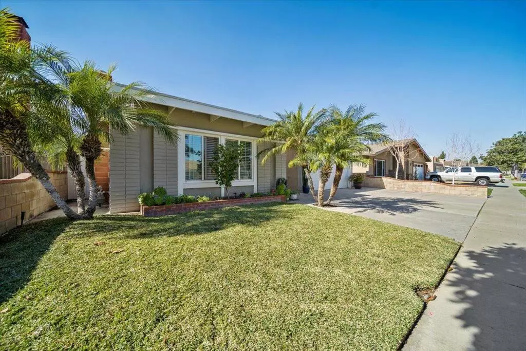 Anaheim, CA 92806,115 S Beth CIR