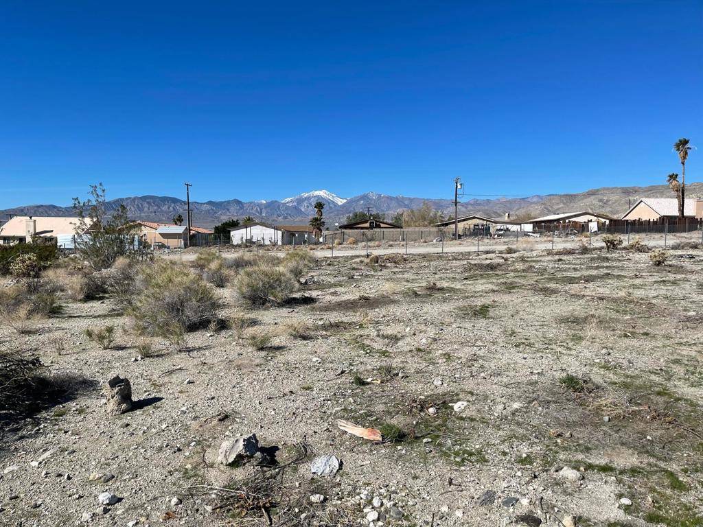 Desert Hot Springs, CA 92240,10297 Cactus DR