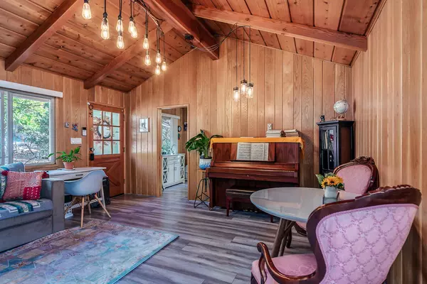 Idyllwild, CA 92549,54698 Marian View DR