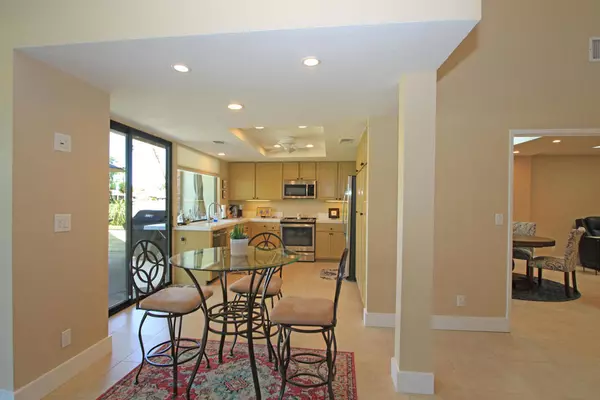 Palm Desert, CA 92260,275 Serena DR