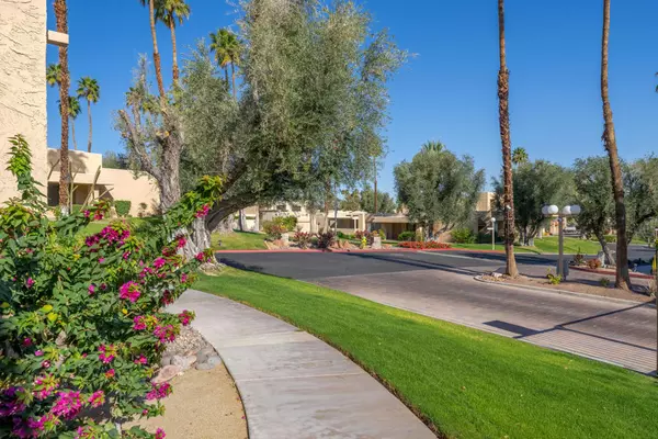 Palm Desert, CA 92260,73828 Smoke Tree CT