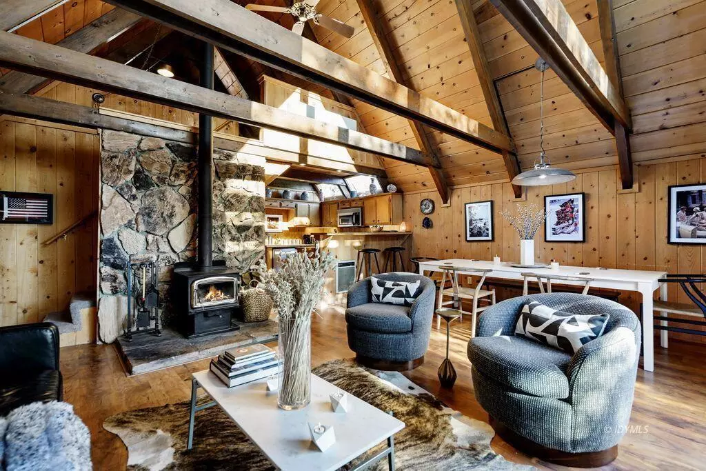 Idyllwild, CA 92549,53331 Circle View DR