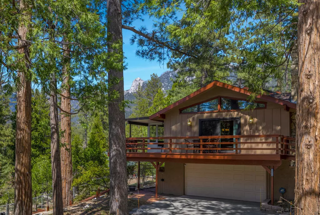 Idyllwild, CA 92549,26050 Crestview DR