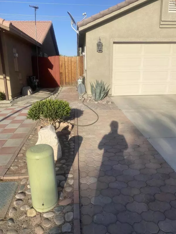 Coachella, CA 92236,53138 Shady Ln