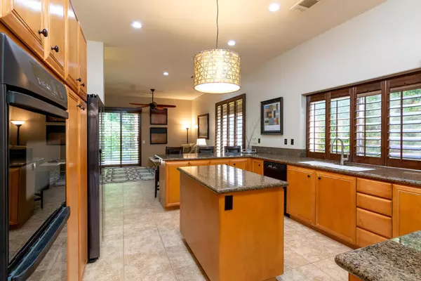 Palm Desert, CA 92260,32 Via Amormio