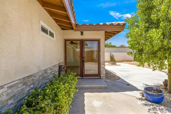 Palm Desert, CA 92260,43680 Carmel CIR