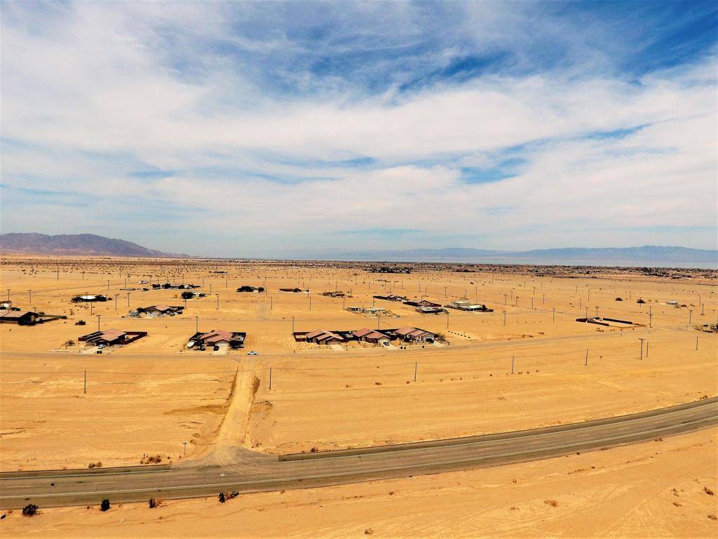 Salton City, CA 92275,1358 Marina DR