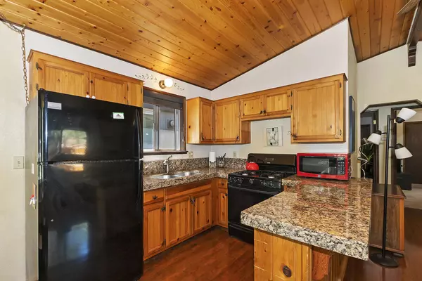 Big Bear, CA 92314,2059 1st LN