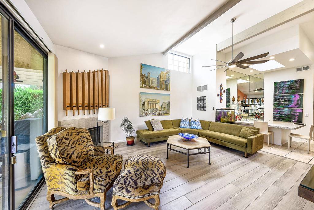 3043 Regency DR N, Palm Springs, CA 92264