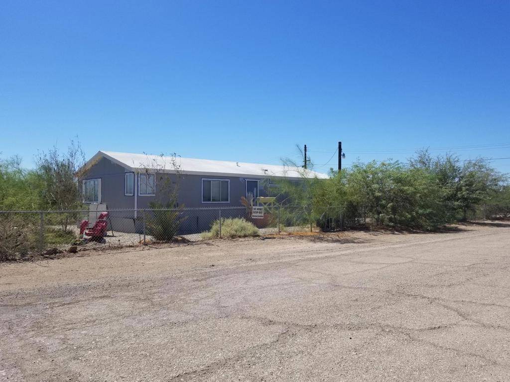 9559 Avenue B, Bombay Beach, CA 92257