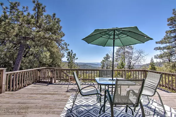 Idyllwild, CA 92549,25310 Cree LN