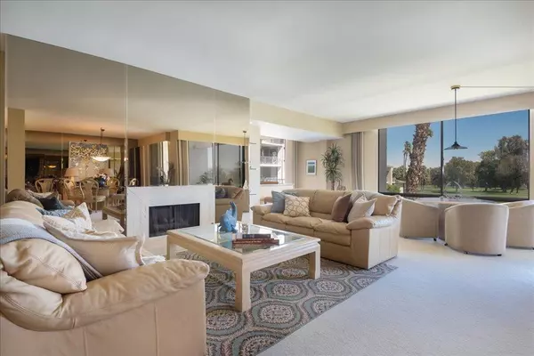 910 Island DR #309, Rancho Mirage, CA 92270