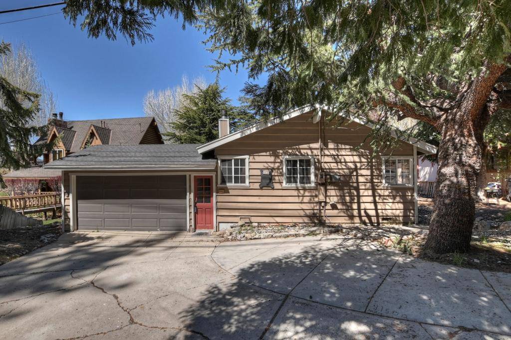 Big Bear, CA 92315,1137 Club View DR