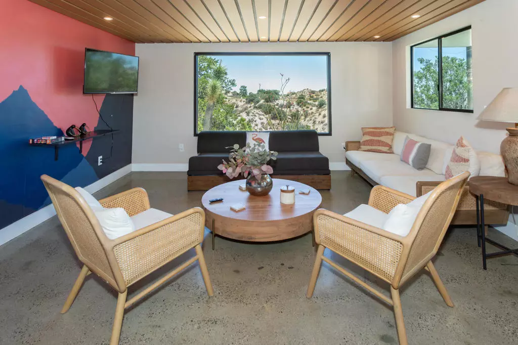 Yucca Valley, CA 92284,56454 Nelson AVE
