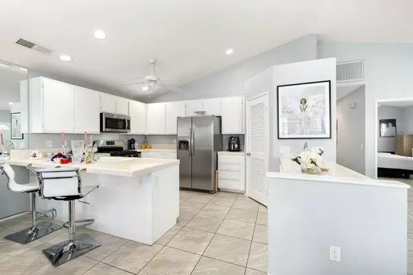 42885 Scirocco RD, Palm Desert, CA 92211