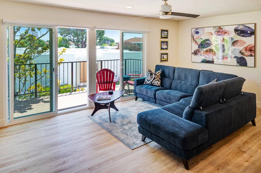 Laguna Woods, CA 92637,2196 Via Mariposa E #P