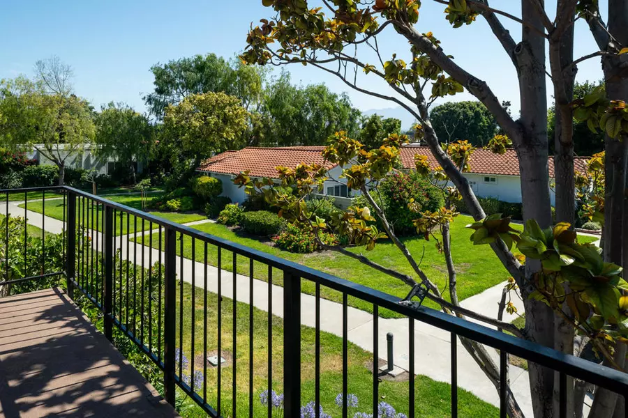 2196 Via Mariposa E #P, Laguna Woods, CA 92637