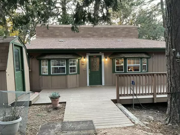Idyllwild, CA 92549,25130 Wrightwood DR