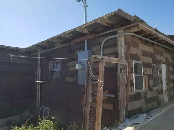 Bombay Beach, CA 92257,9588 Avenue D