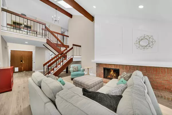 Laguna Hills, CA 92653,25062 Linda Vista DR