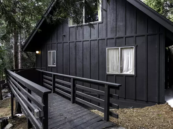 53370 Rising Glen RD, Idyllwild, CA 92549