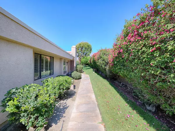 Cathedral City, CA 92234,68633 Calle Mancha