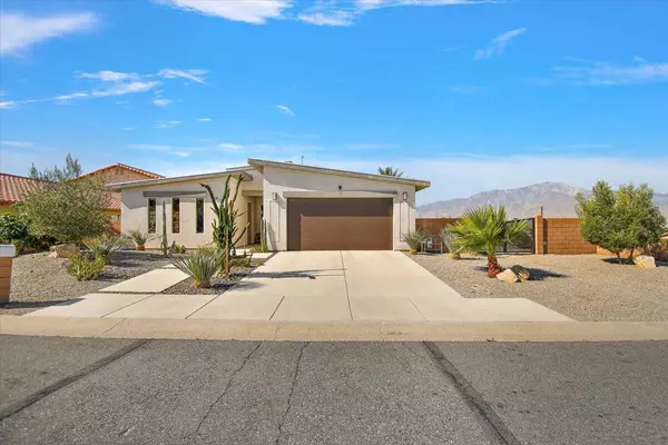 Desert Hot Springs, CA 92240,68055 Calle Bolso