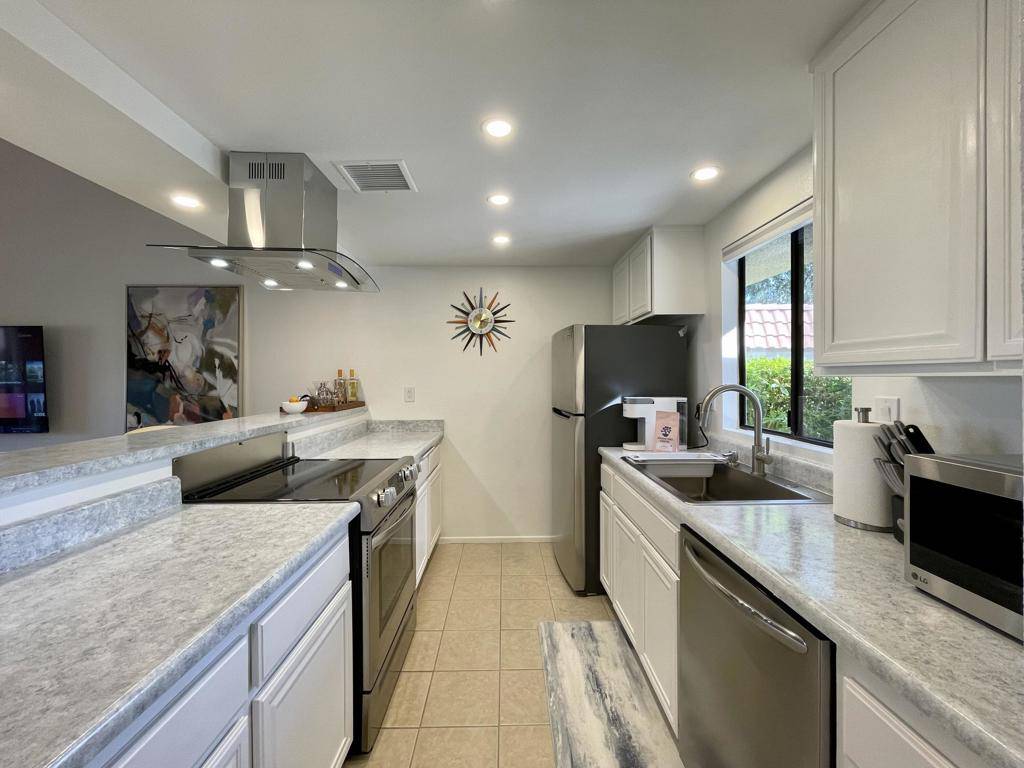 Palm Desert, CA 92211,77094 Pauma Valley WAY